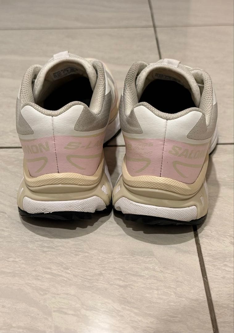 Salomon ランニングシューズ ホワイト/ピンク 24cm