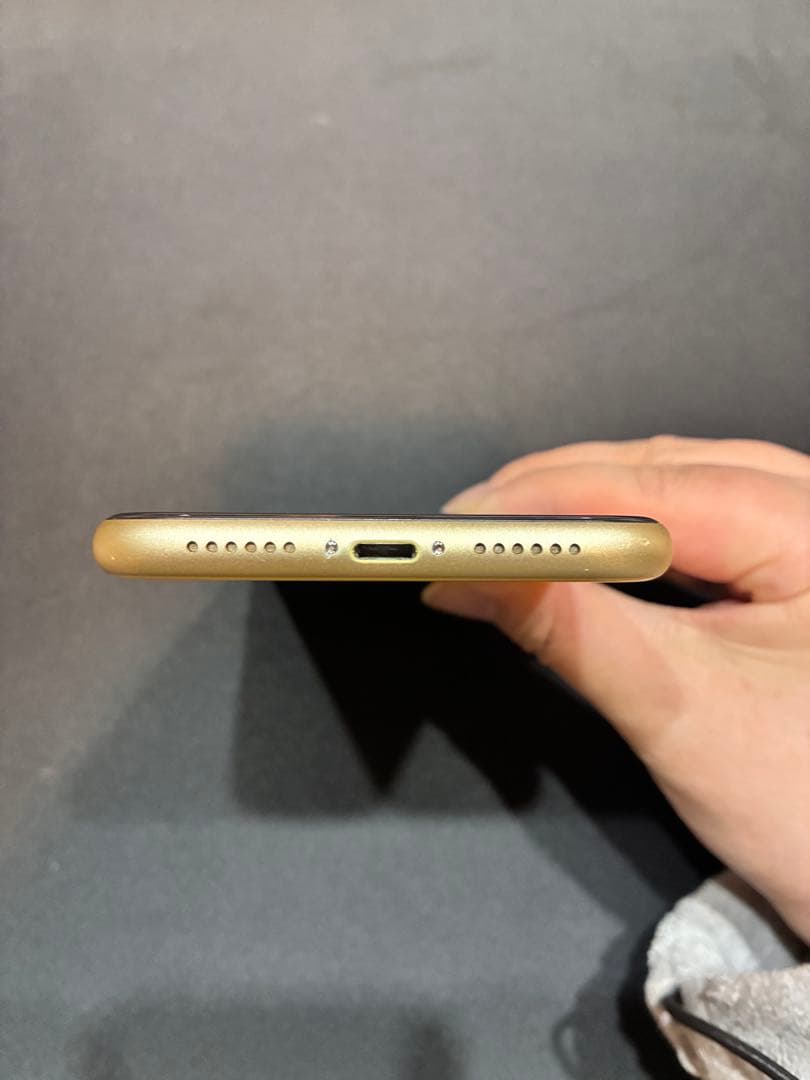 【値下げ】iPhone XR 64GB/SIMロック解除済/残量75%