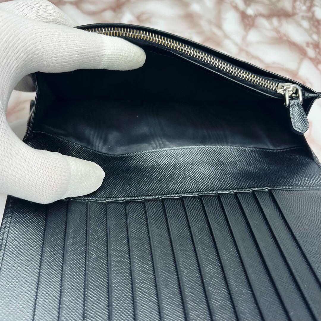 【極美品】PRADA 二つ折り財布　長財布65