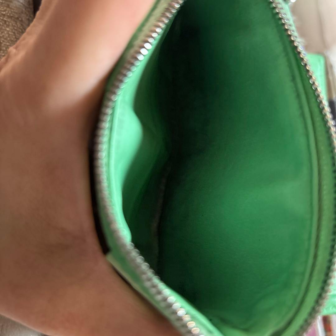 BOTTEGA VENETA 二つ折り財布と保存袋