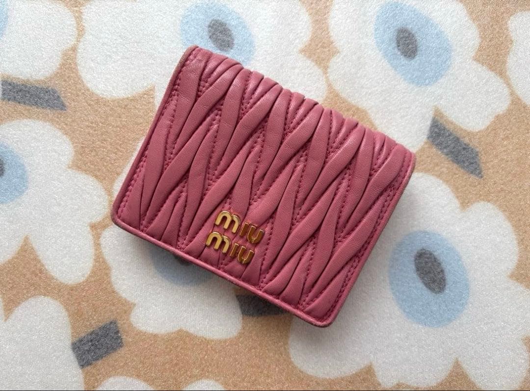 SALE✩.*˚MIU MIU マテラッセ ウォレット 二つ折り財布