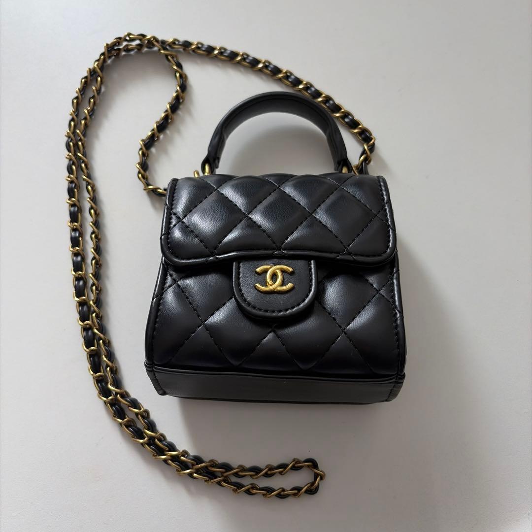 CHANEL チェーン付き ノベルティ ショルダーバッグ