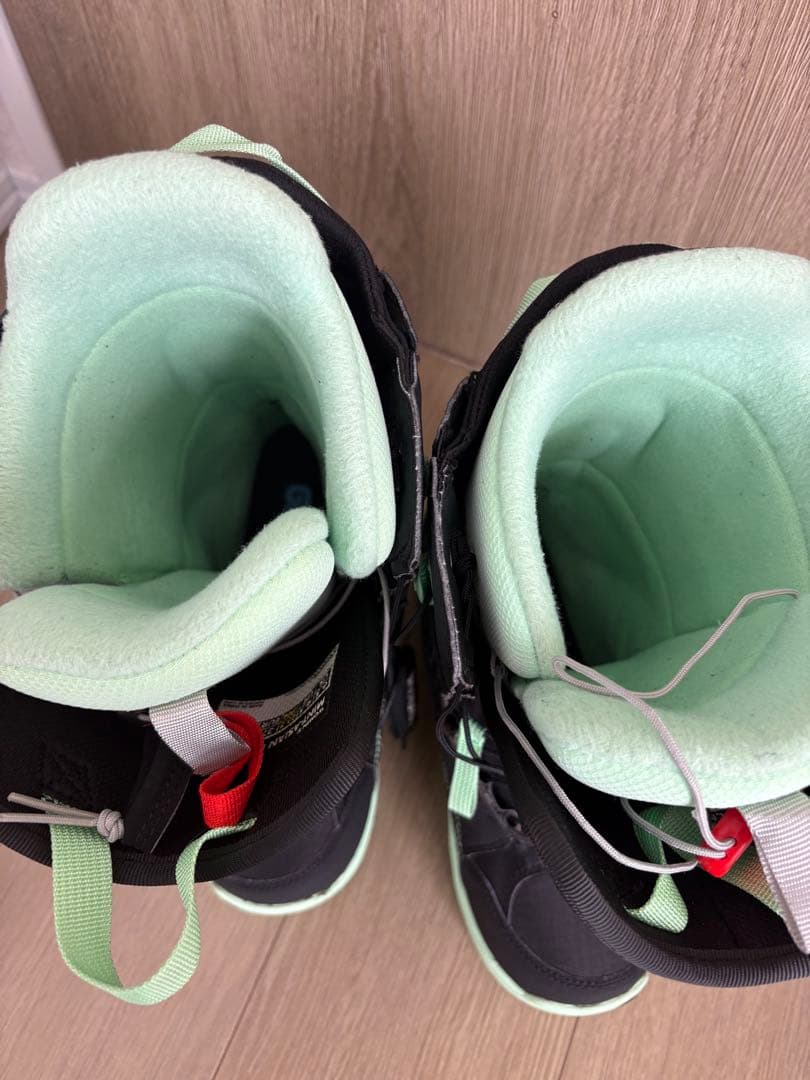 BURTON IMPRINT 1 ブラック/ミント 女性用スノーボードブーツ