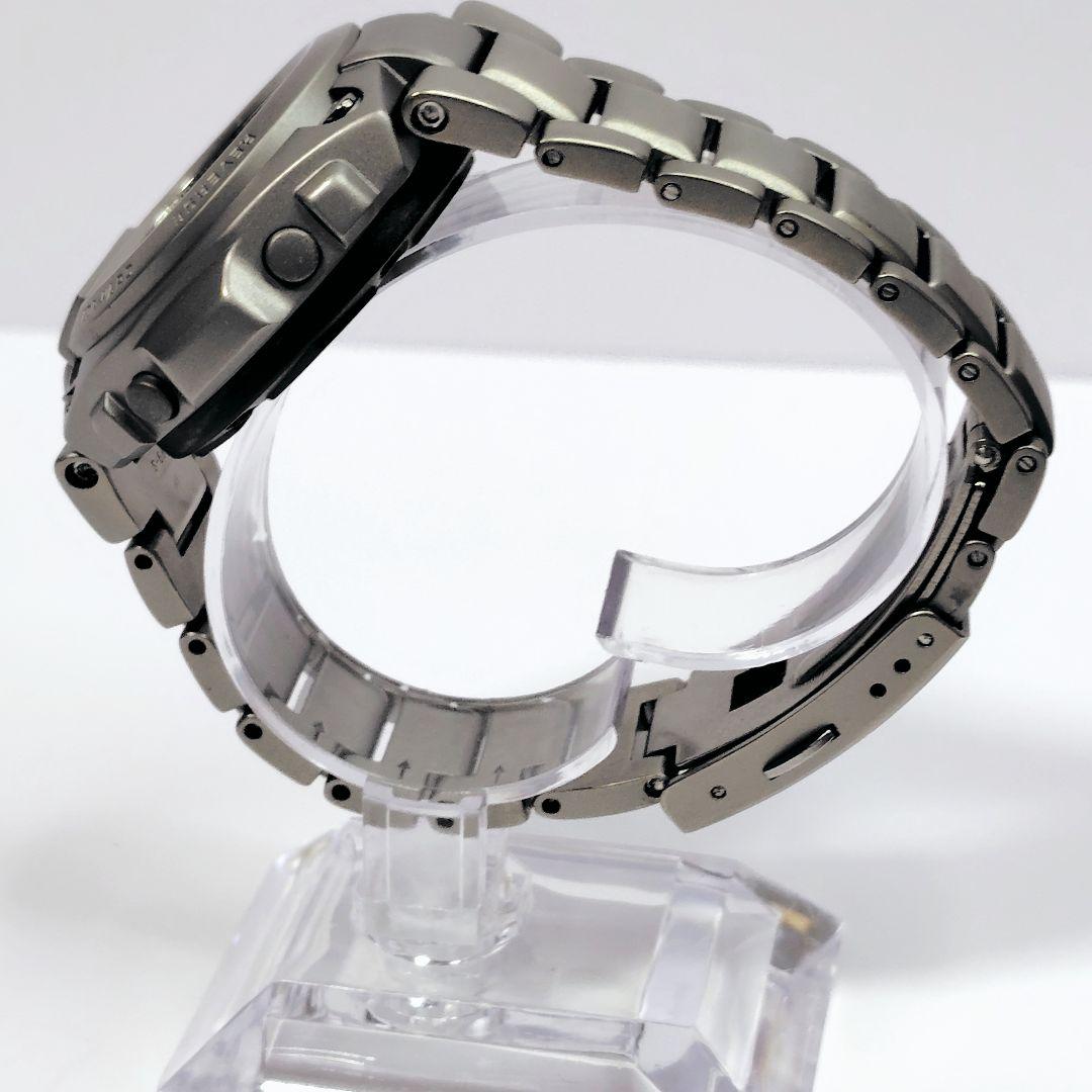 ② CASIO MRG-200T MR-G G-SHOCK クォーツ チタン