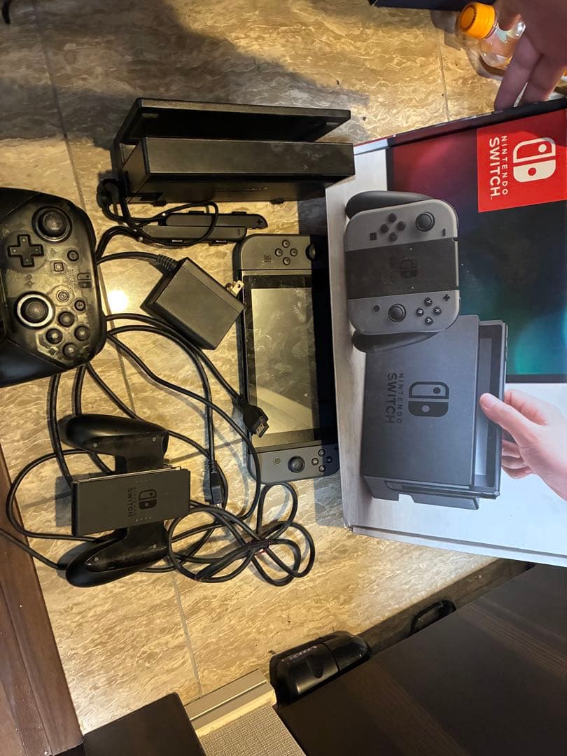 Nintendo Switch 本体、プロコン、有線LAN変換ポート