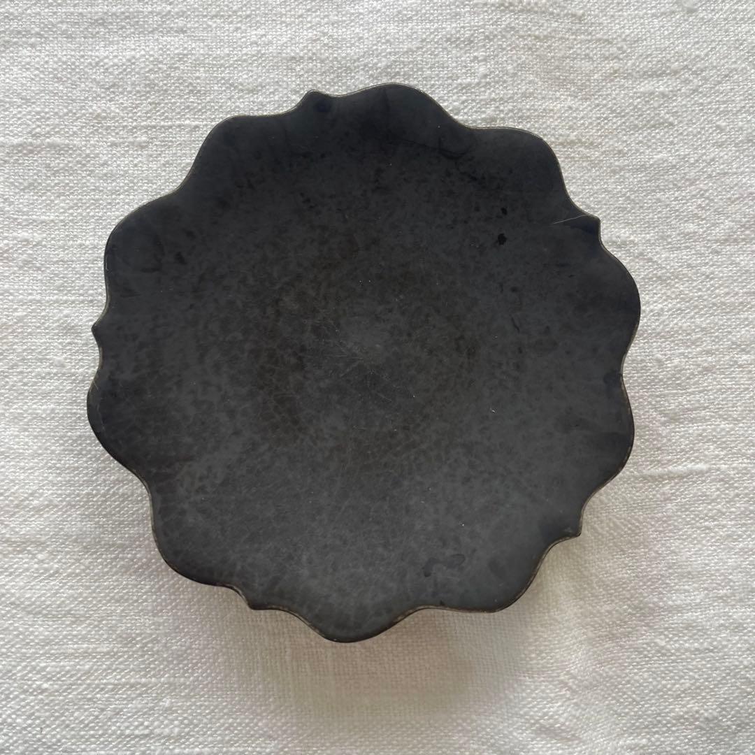 木下和美さんのシルバーと黒の茶器セット