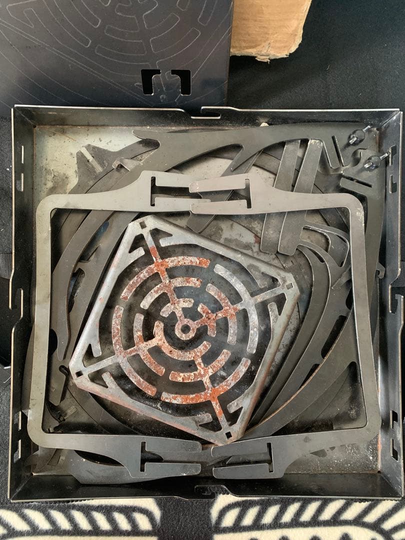 最終価格　トリパスプロダクツ　焚き火台 GURU GURU FIRE (M)