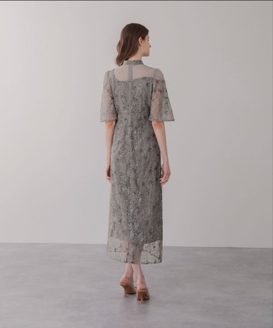 LEJA 花柄刺繍スパンコールベロアスリットIラインドレスワンピース