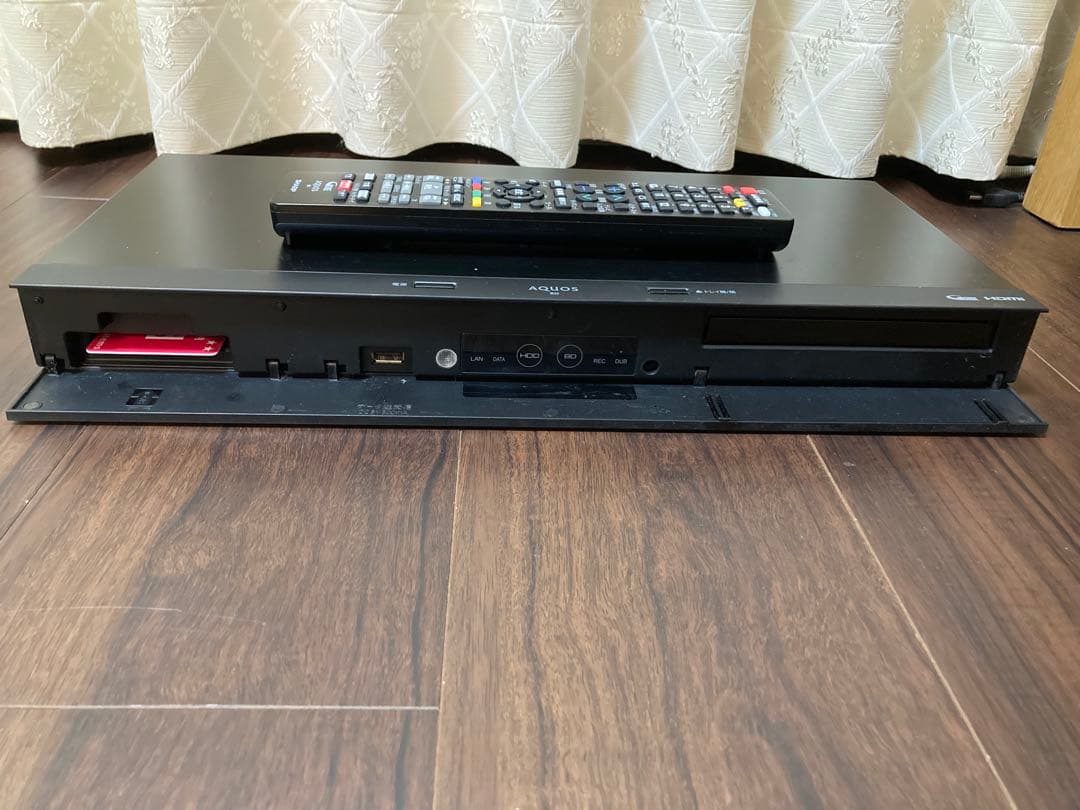 ブルーレイディスクレコーダー　シャープ　2020年製　2B-C05CW1