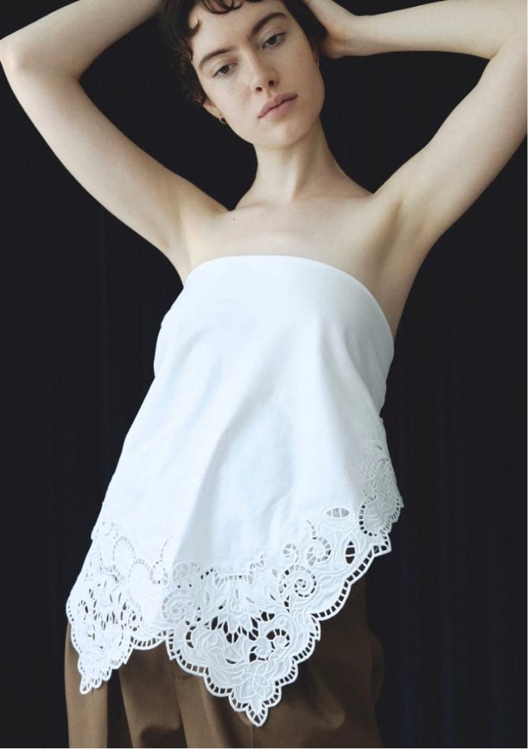 Venica Scallop embroidery scarf 新品未使用