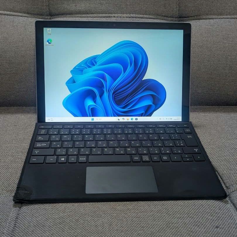Surface Pro 7 i5 8GB 256GBタイプカバー付きⅰ