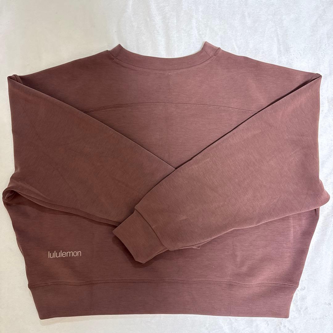 ルルレモン Perfectly Oversized Cropped Crew