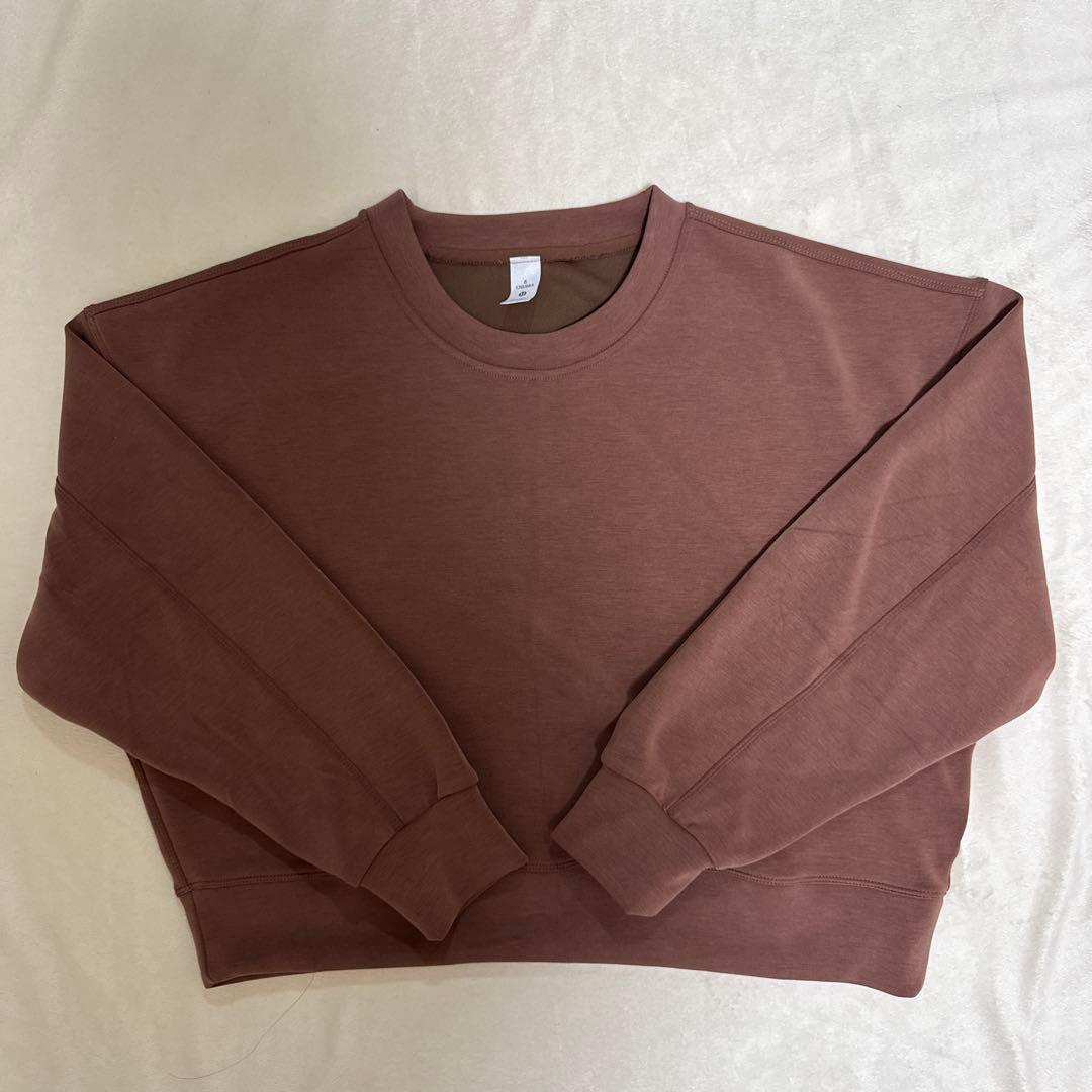 ルルレモン Perfectly Oversized Cropped Crew