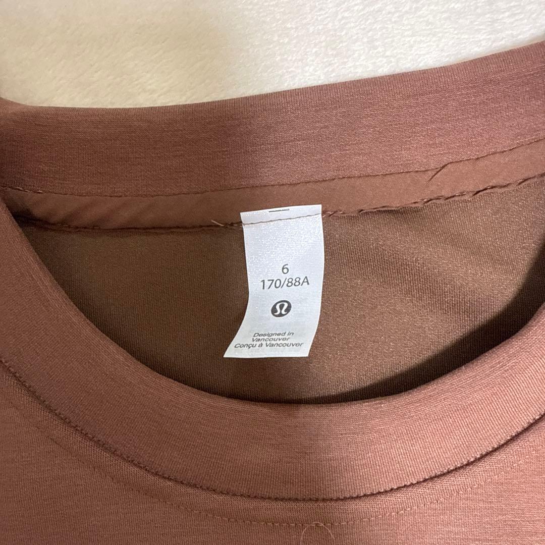 ルルレモン Perfectly Oversized Cropped Crew