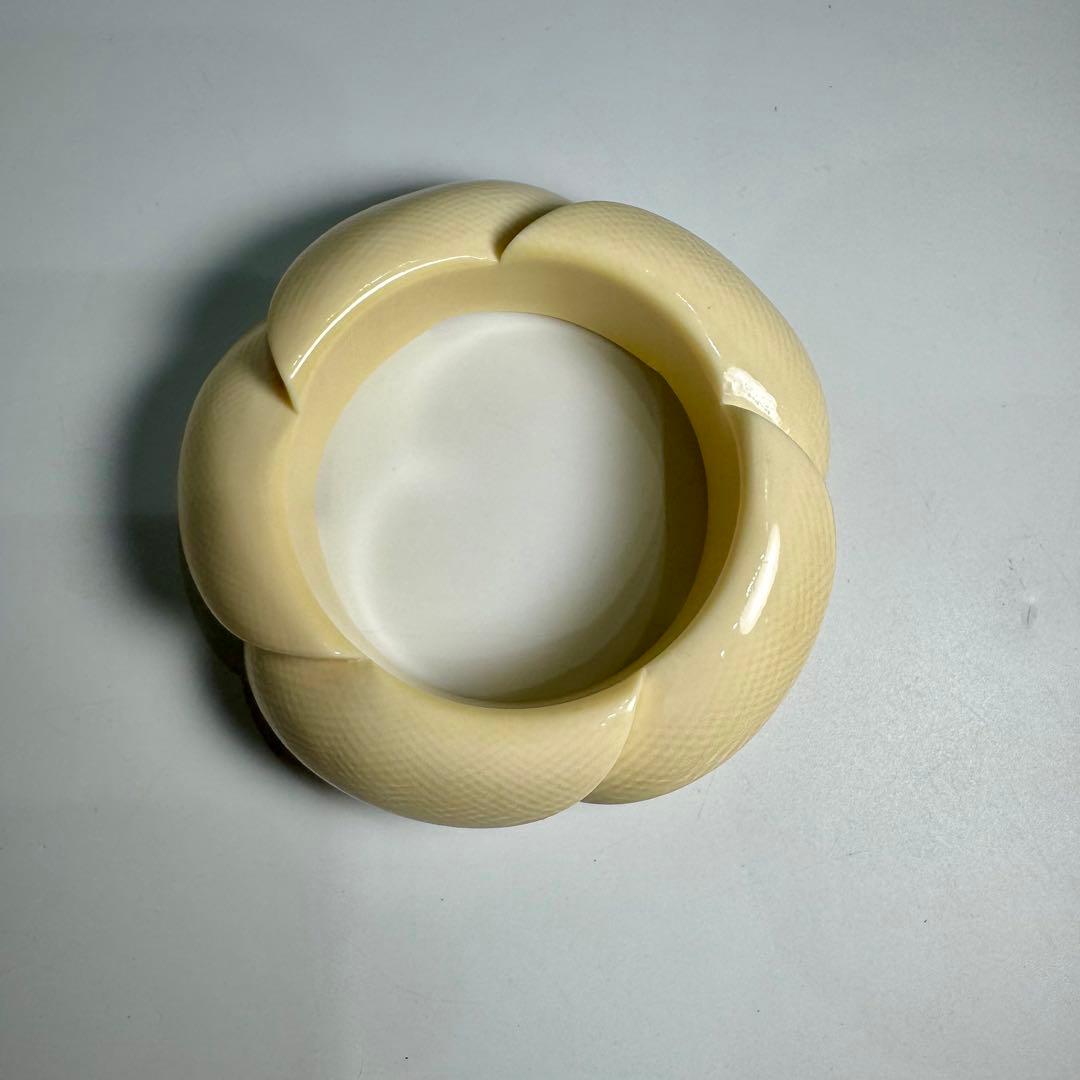 N*t様 天然素材 象牙風 バングル 大ぶり10cm 136g