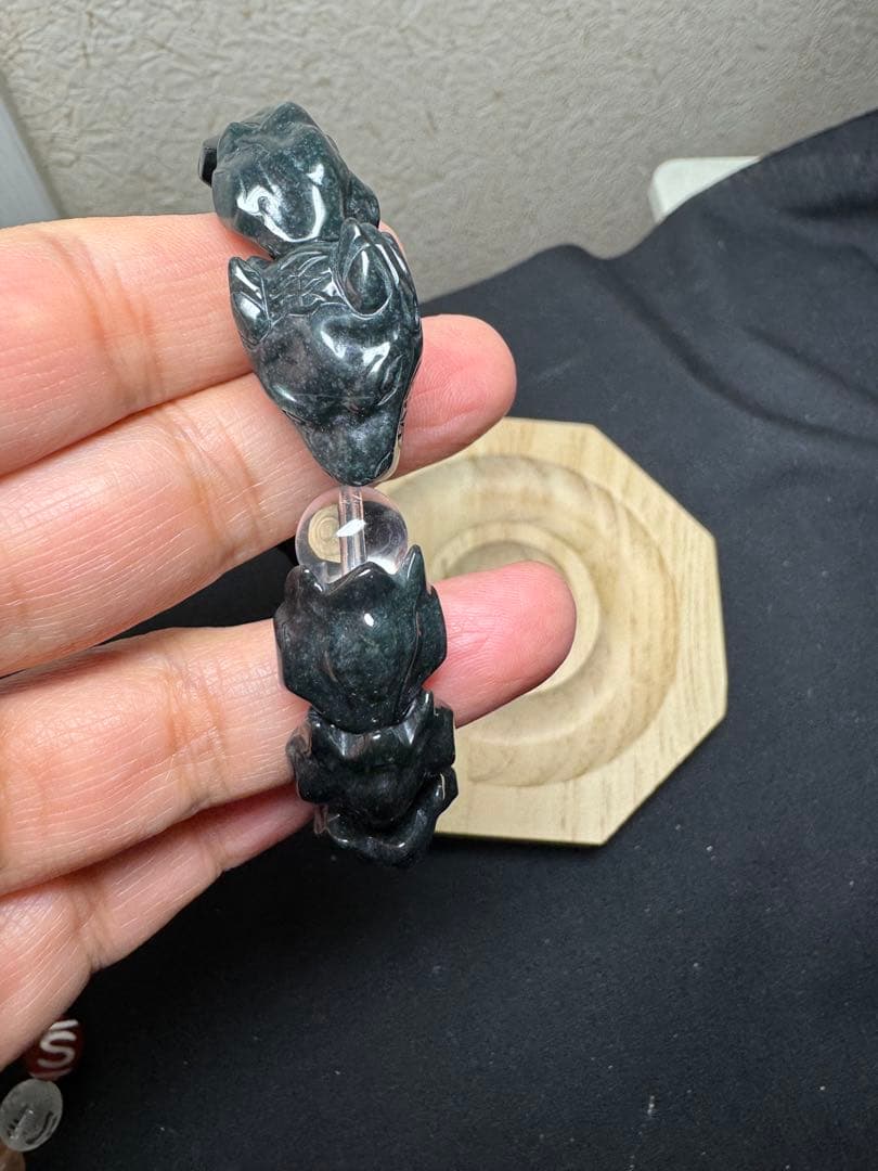 水晶&濃緑黒翡翠龍神ブレスレット