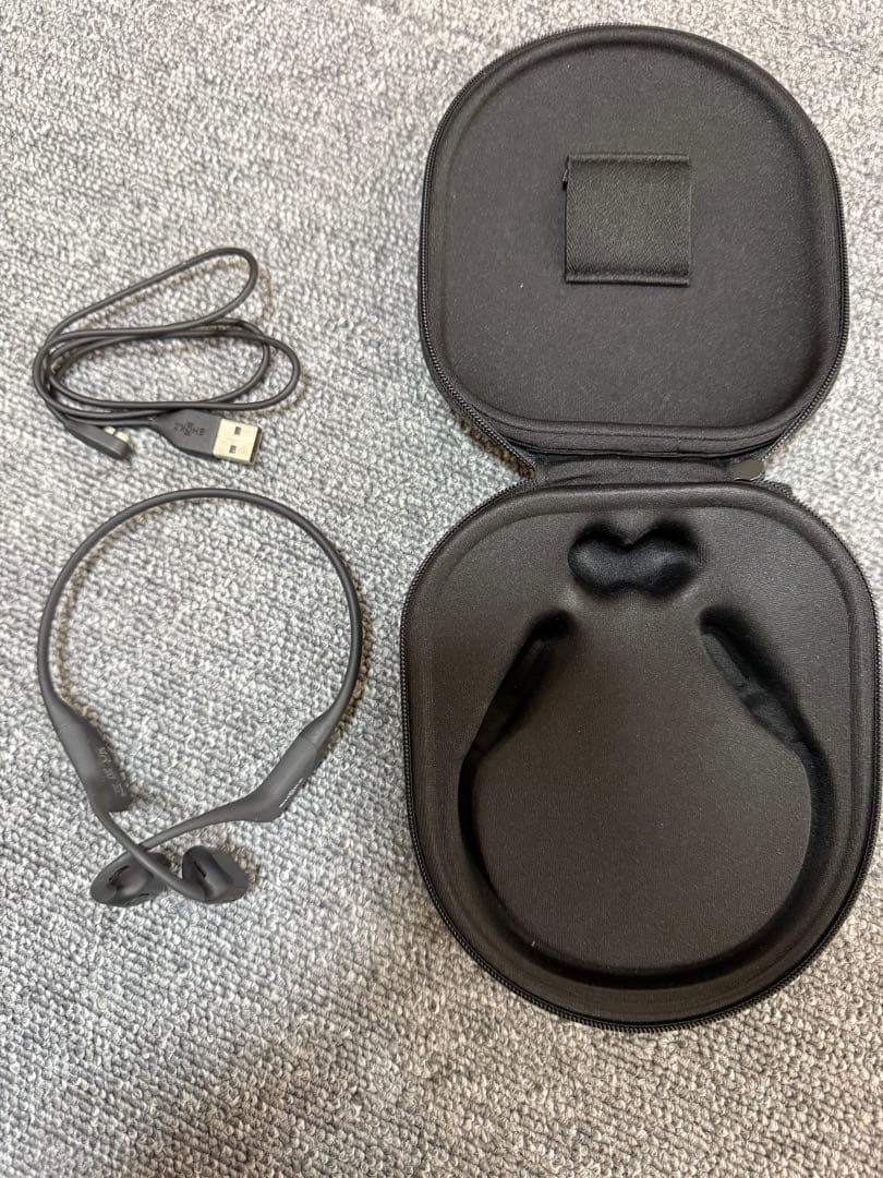 SHOKZ OPENRUN PRO骨伝導イヤホン ケース付きブラック