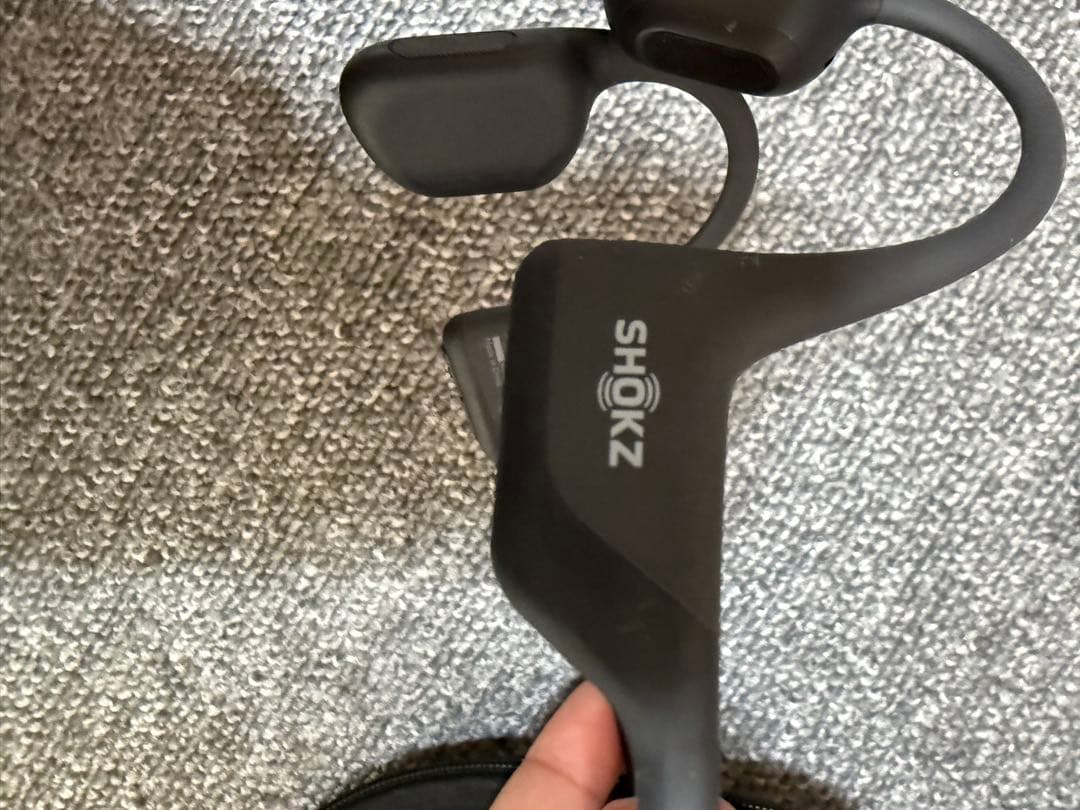 SHOKZ OPENRUN PRO骨伝導イヤホン ケース付きブラック