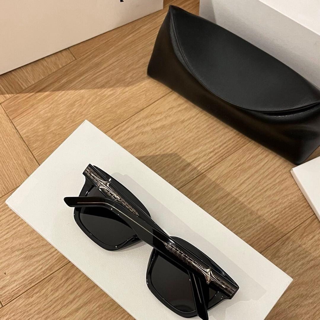 GENTLE MONSTER Hesse 01ブラックサングラス