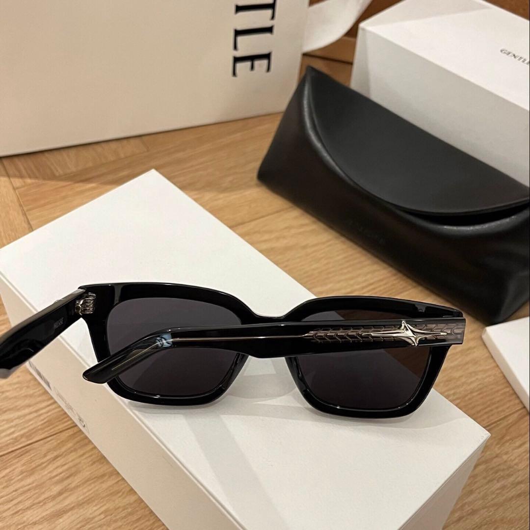 GENTLE MONSTER Hesse 01ブラックサングラス