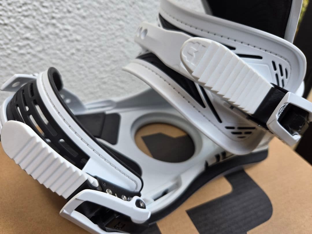 【極美品】24-25 UNION URTRA S ホワイト　ウルトラ