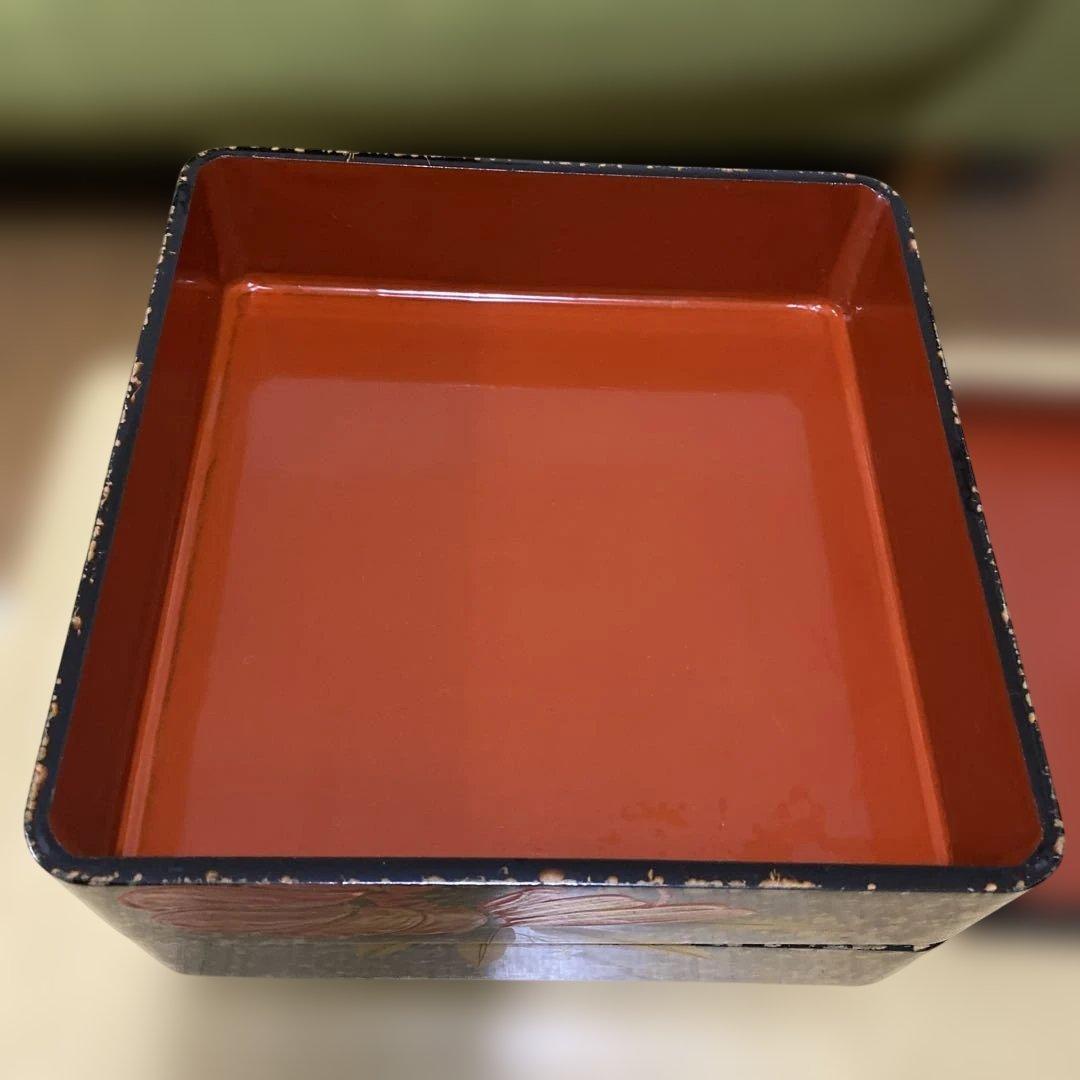 津軽塗　伊勢海老柄漆器二段重箱　レア物