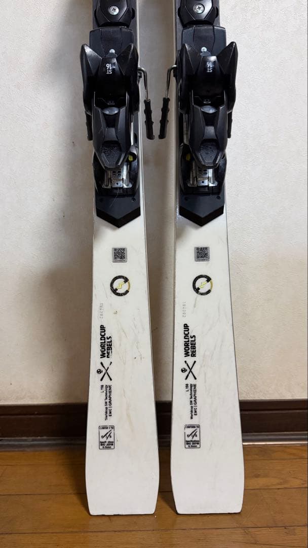 HEADスキー板 ホワイト ブラック ビンディング付き