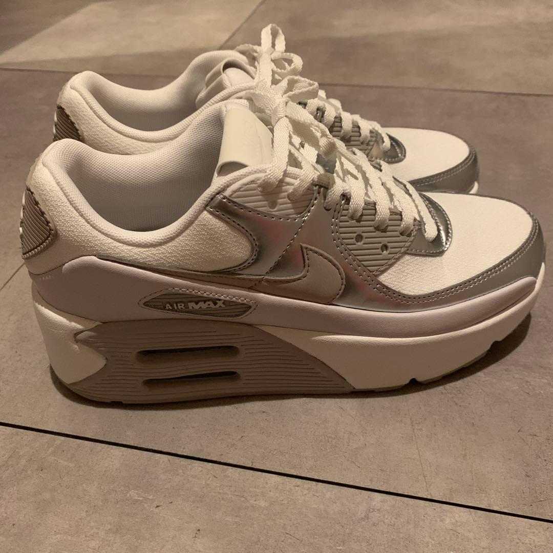 NIKE エアマックス90 LV8
