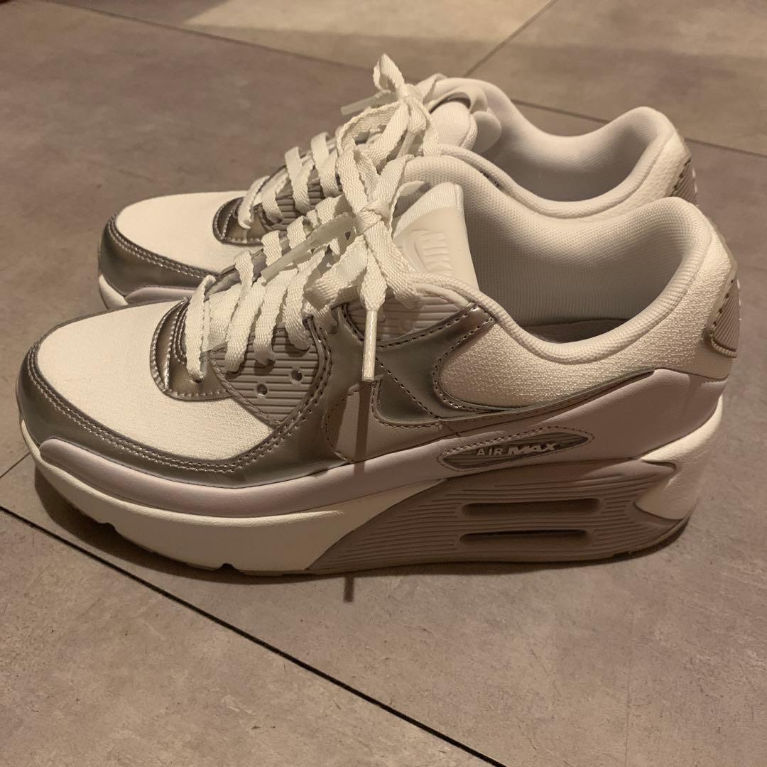 NIKE エアマックス90 LV8