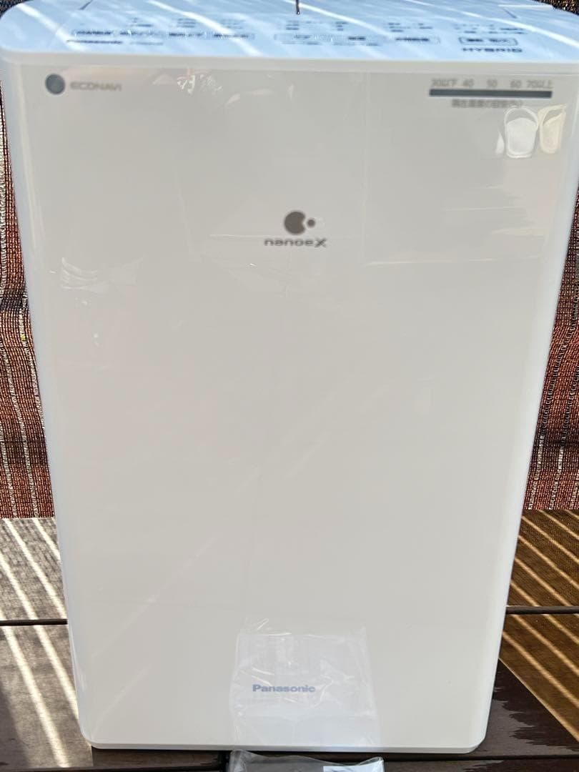 未使用 パナソニック 衣類乾燥除湿機 クリスタルホワイト F-YHVX120-W