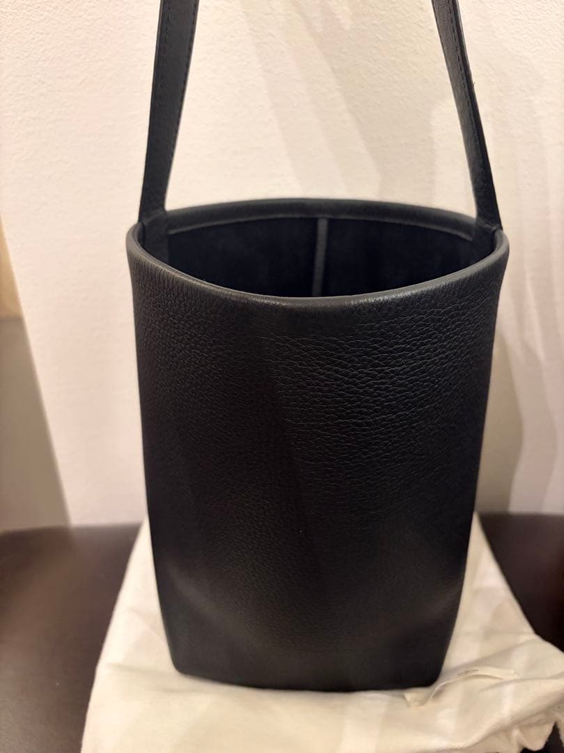 THE ROW ザロウ スモール N/S パーク トート ブラック