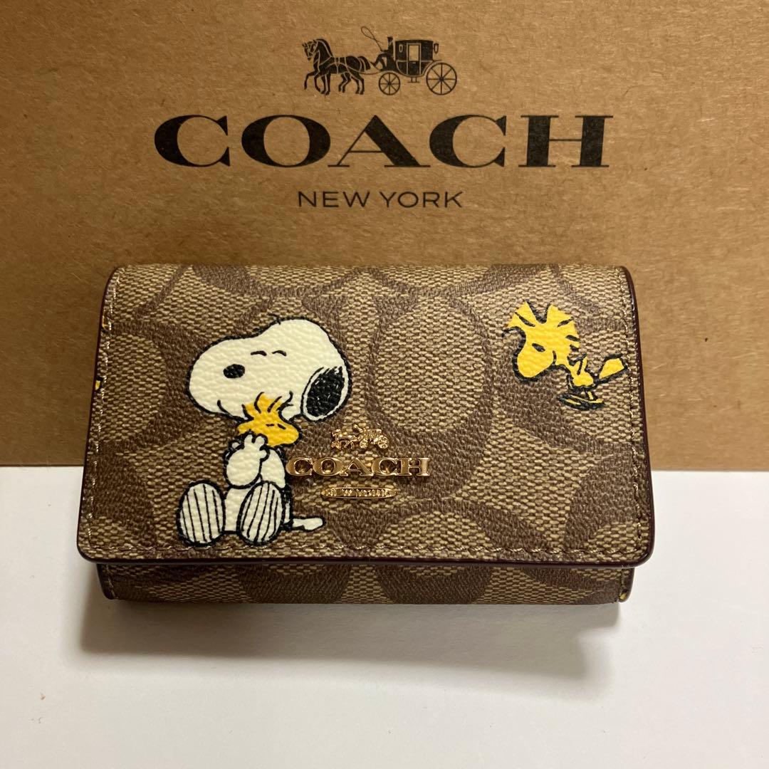 コーチ　スヌーピー キーケース