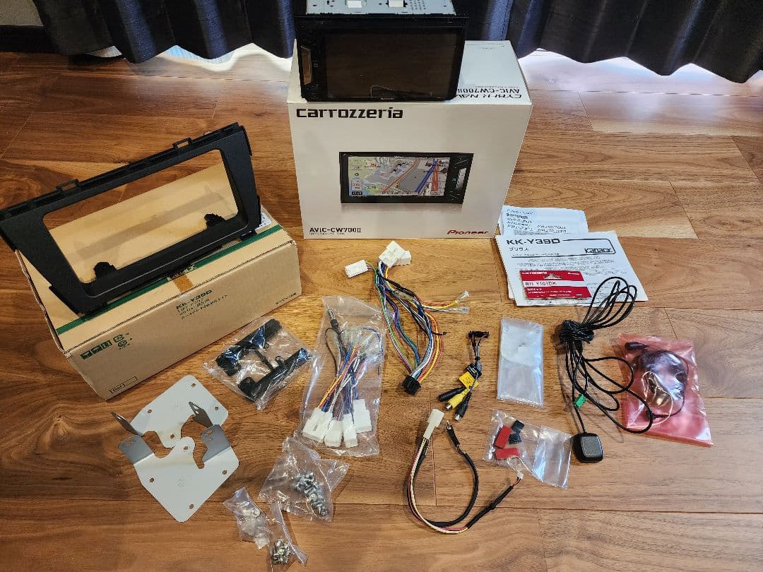 カロッツェリア サイバーナビ cw700II