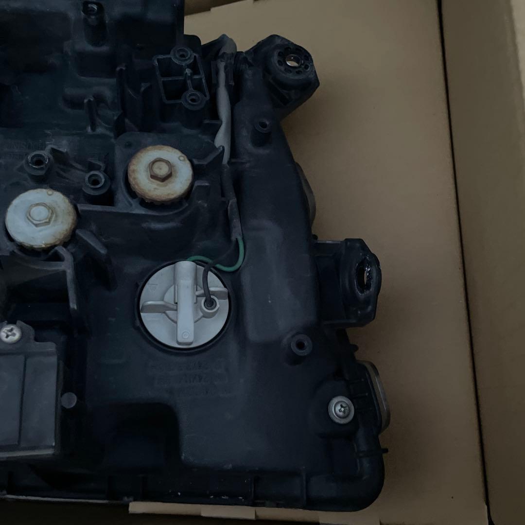 日野中型車左F r右側 ヘッドライト