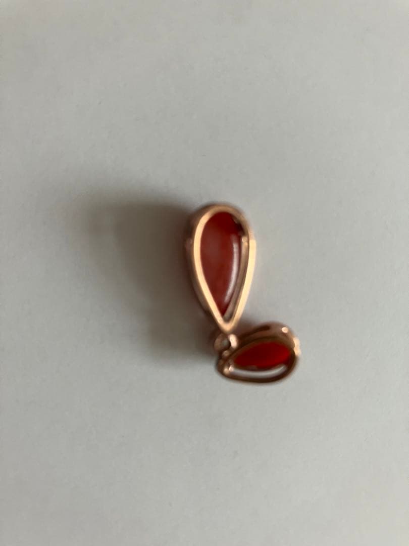 赤珊瑚　ペンダントトップ　ＰＧの台