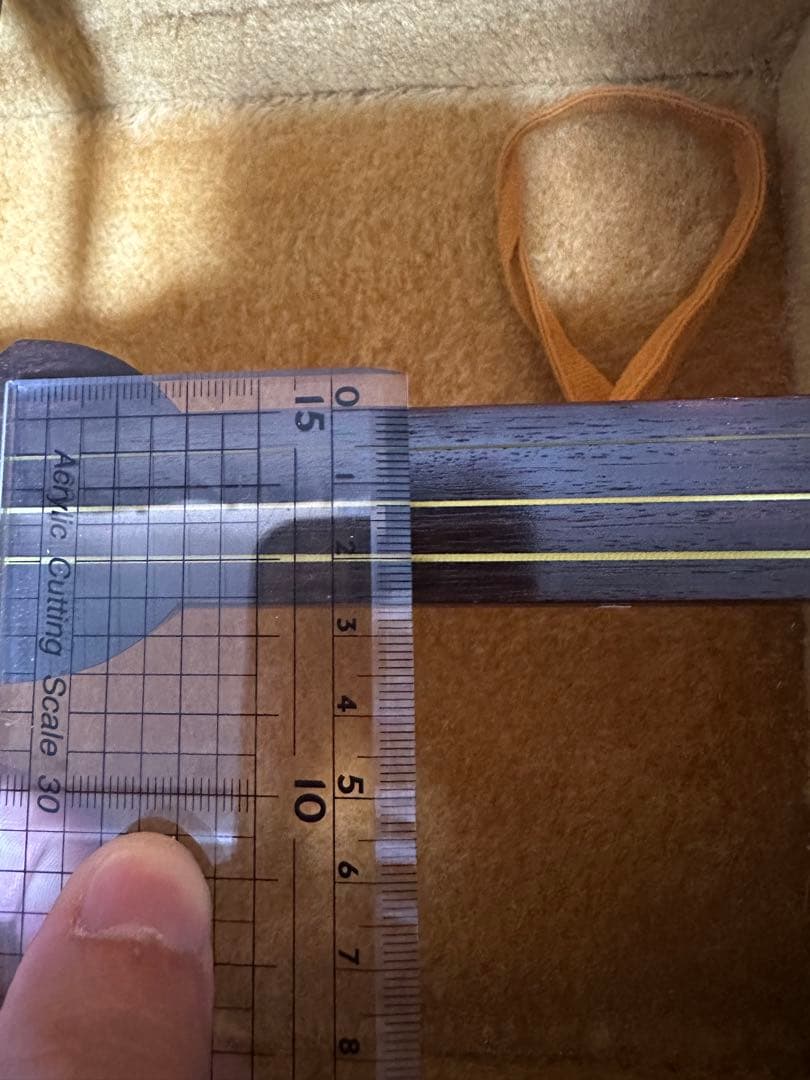 最終値下げ　民謡三味線(紅木、片面皮破れあり)付属品セット