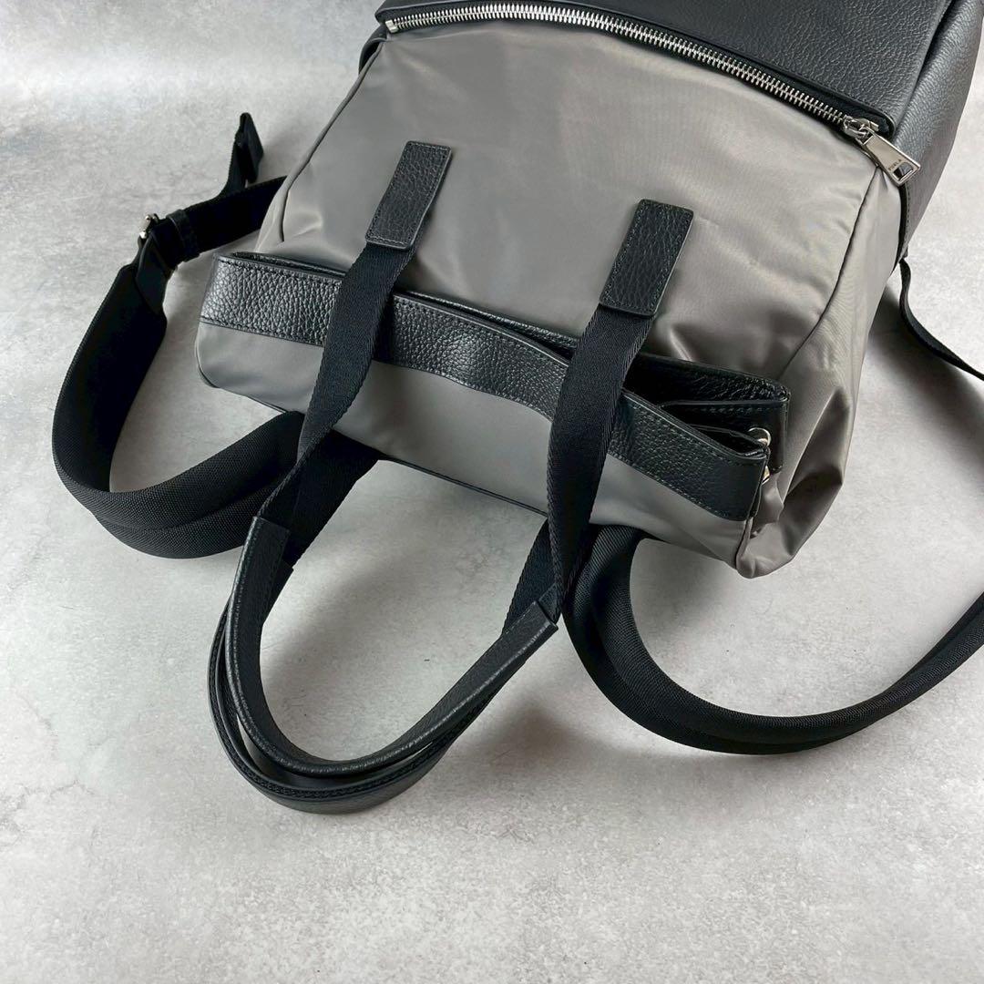 elle様　現行モデル　FURLA リュック　URBAN BACKPACK