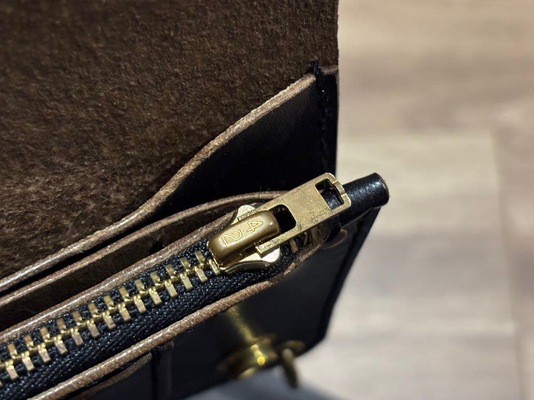 ちゅみ　maryam ホースバット　トラッカーウォレット