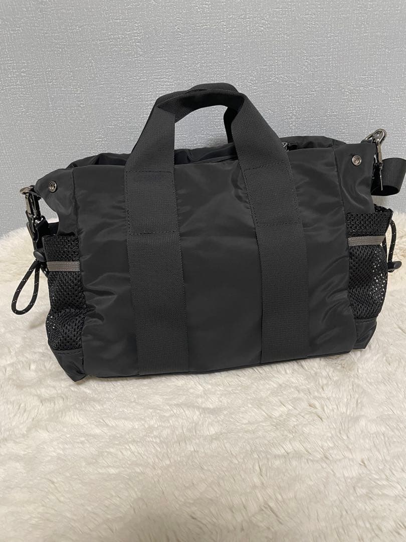 【美品】nouer ヌエール　マルチウェイポケットデザインミニBAG ブラック