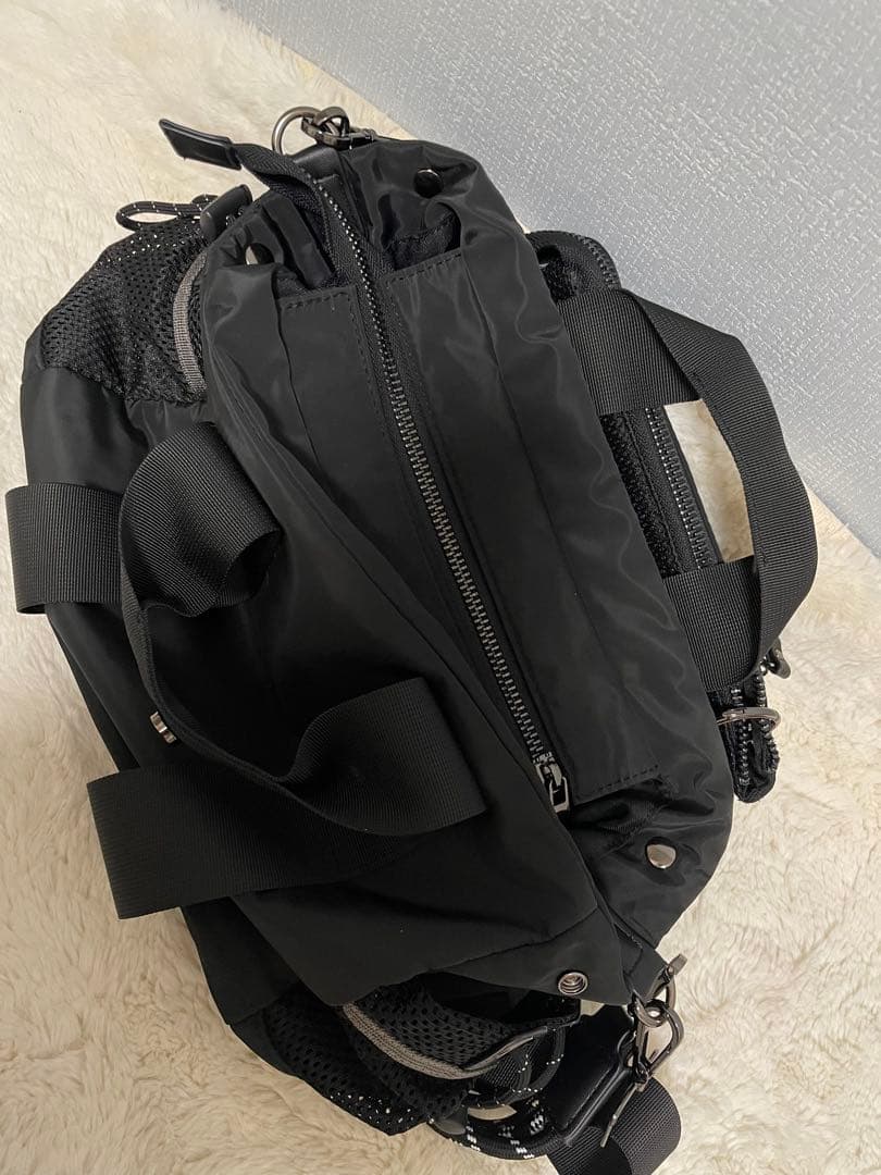 【美品】nouer ヌエール　マルチウェイポケットデザインミニBAG ブラック