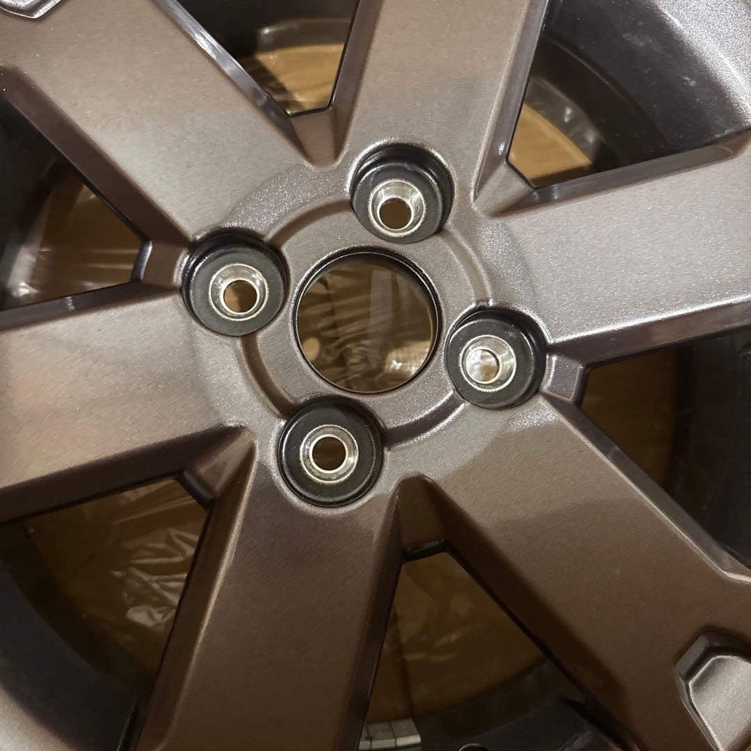 送料負担タフト純正15インチ クロームグレー未使用