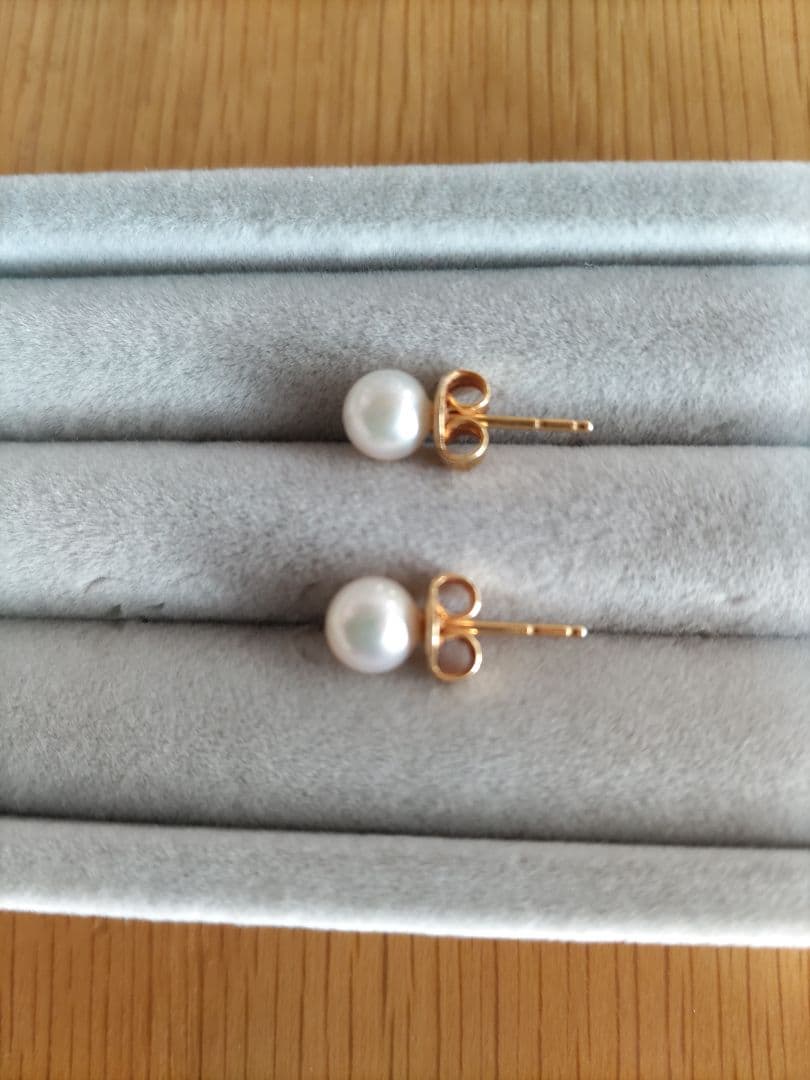 ミキモト真珠スタッドピアス