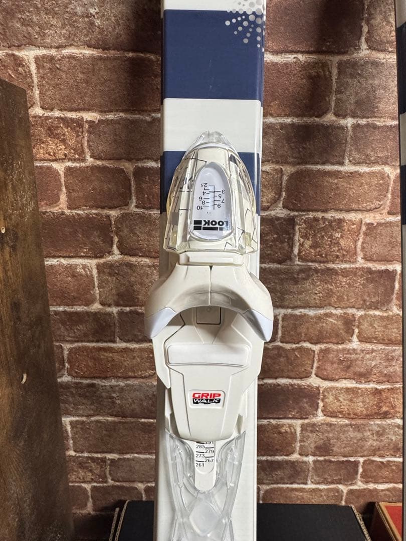 お値下げ！未使用　GLOSSY COSMIC SURF スキー板 ビンディング付