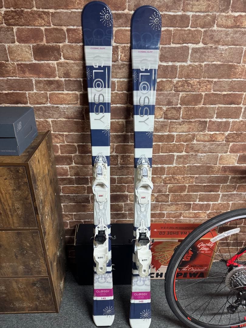 お値下げ！未使用　GLOSSY COSMIC SURF スキー板 ビンディング付