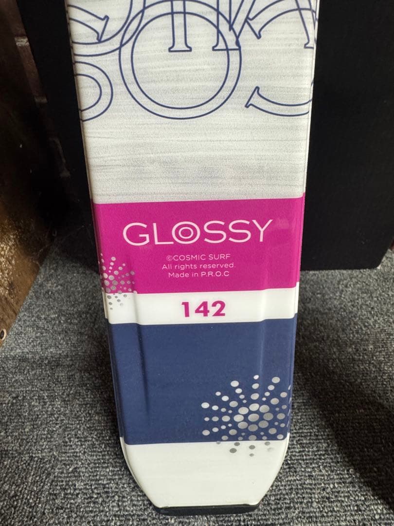 お値下げ！未使用　GLOSSY COSMIC SURF スキー板 ビンディング付