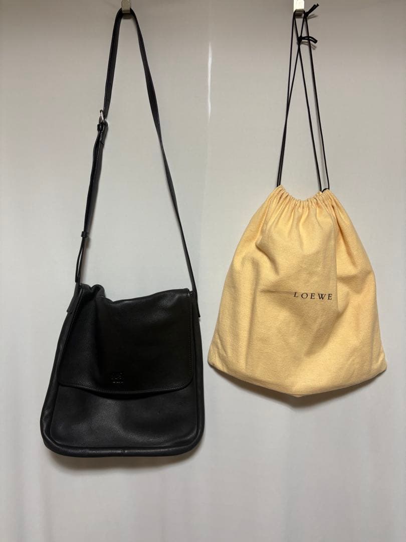 美品 ロエベ ショルダー アナグラム レザー LOEWE