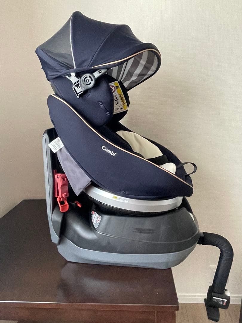 コンビ　チャイルドシート　回転式　エッグショック