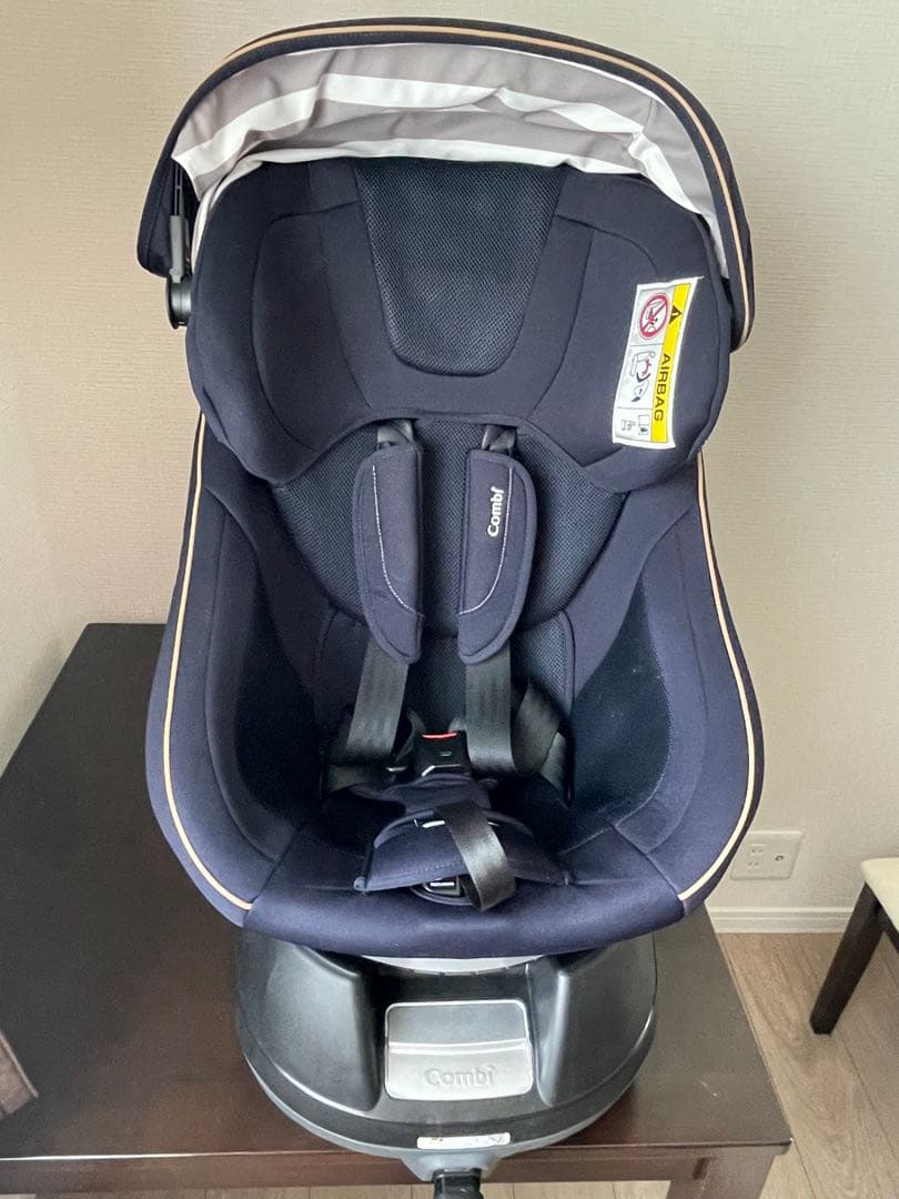 コンビ　チャイルドシート　回転式　エッグショック