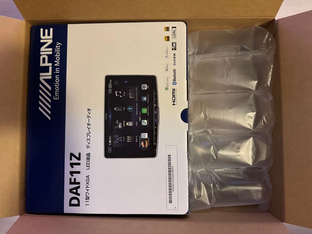 ALPINEハイエース200系ディスプレイオーディオフローティングビッグ未使用品