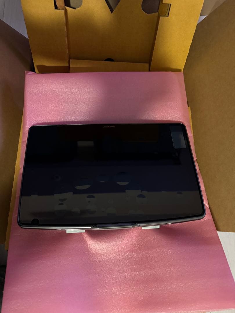 ALPINEハイエース200系ディスプレイオーディオフローティングビッグ未使用品